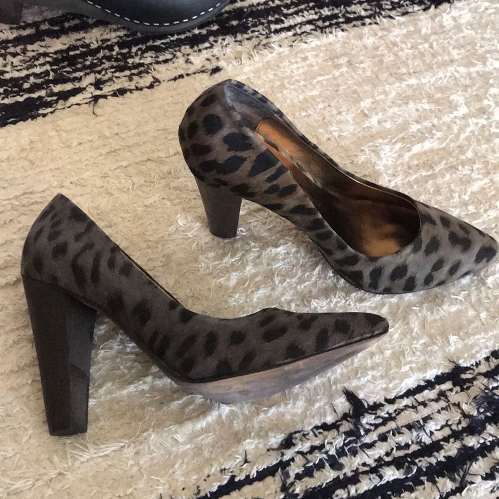 Silk leopard print Wooden heels